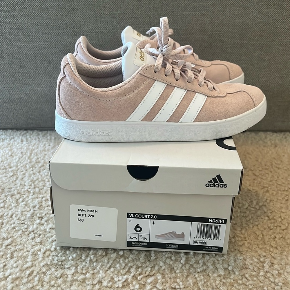 Adidas court 2.0
EUC worn 4x